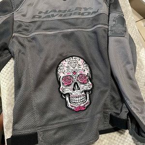 Harley Davidson mesh jacket with 4 pockets 2 inside and 2 outside